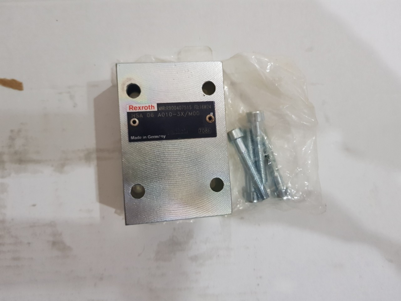 VAN HSA06 A010-3XM00