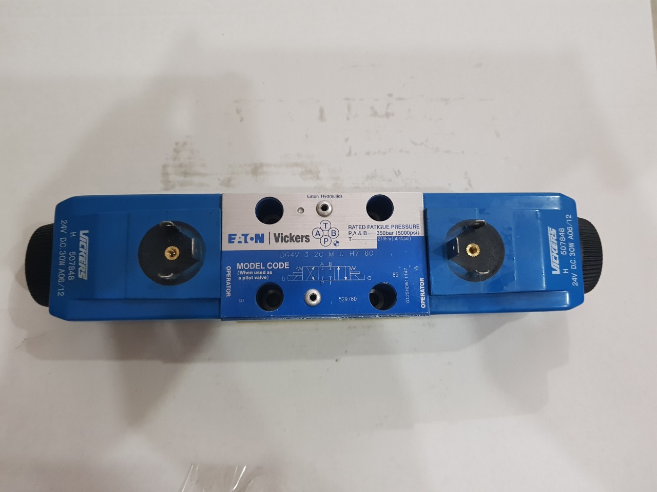 VAN DG4V 32C MU H760